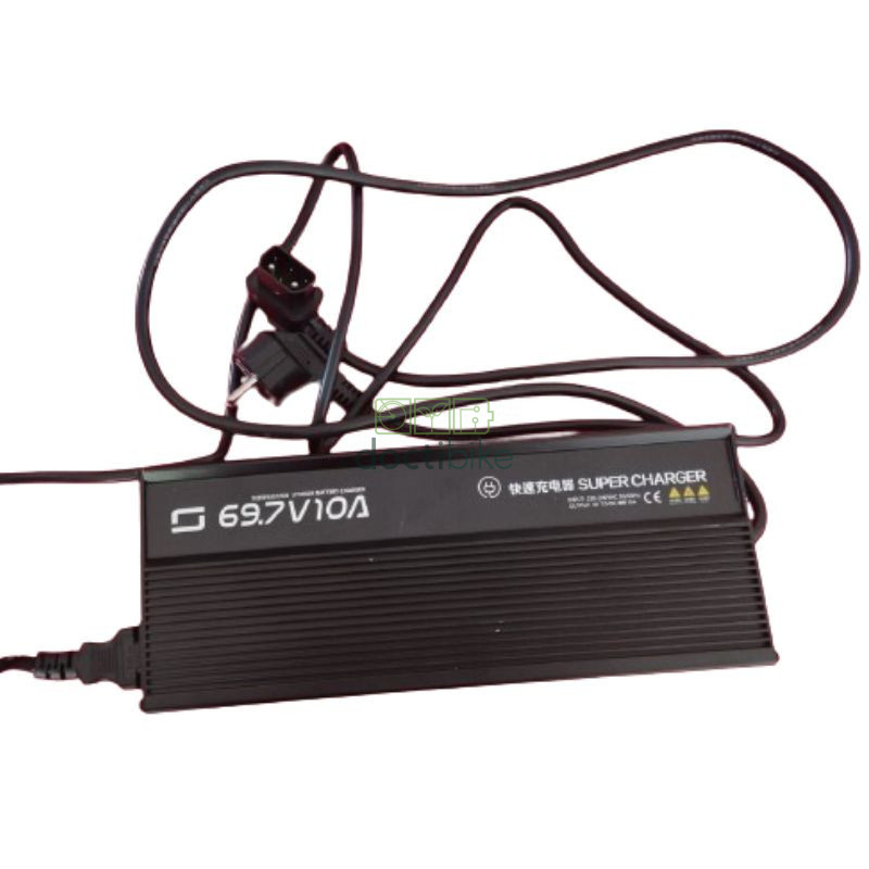 Caricabatterie per scooter Super Soco CU-X - 60V 10A
