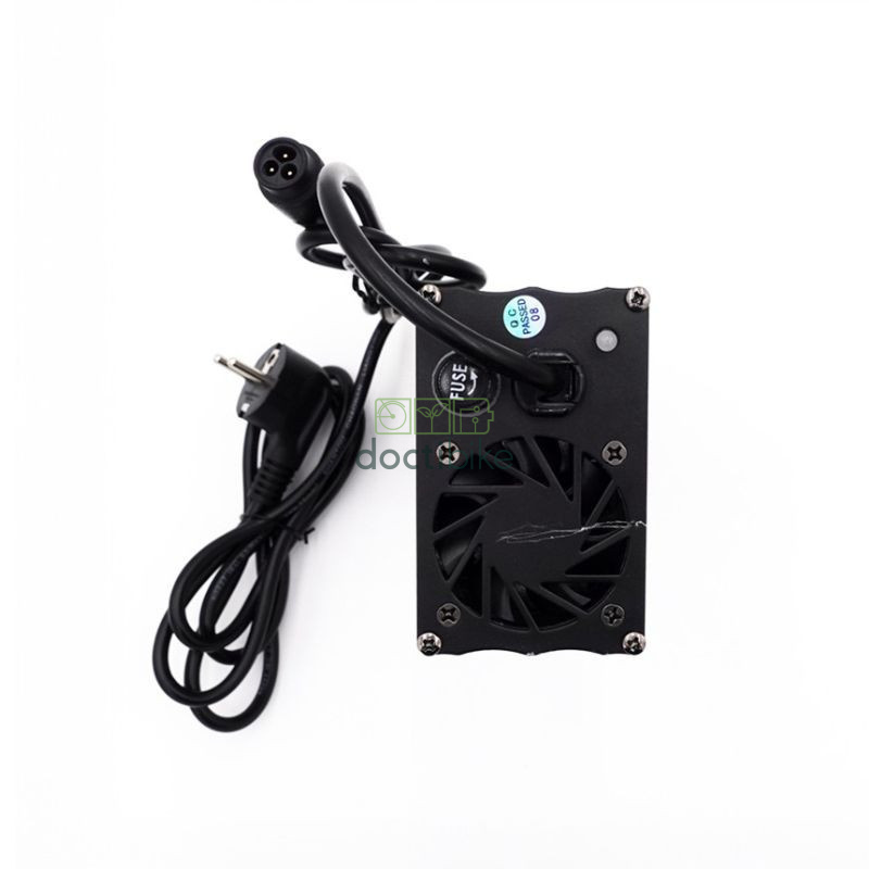 Cargador rápido para scooter Dualtron 60V 6.5A - Conector LP-16