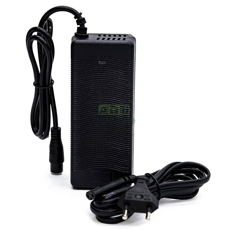 Chargeur trottinette 52V 2A connecteur GX16