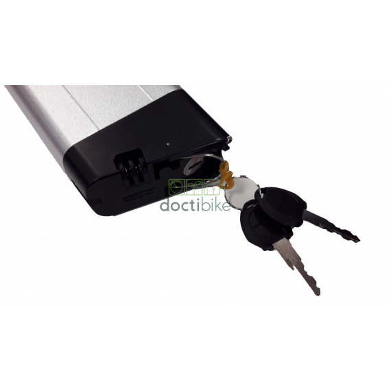 vue partielle Batterie Multi-marque Compatible 36V avec clés et connecteur de décharge
