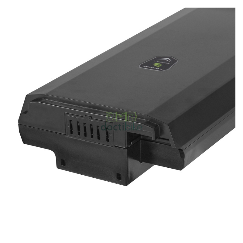Batterie vélo Carrefour Toplife porte-bagage 36V 17.5Ah - vue partielle avec connecteur de décharge