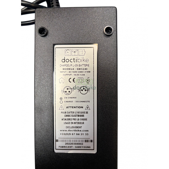 58,8V-4A Cargador SM5040 - Boquilla: 18M-3P 1+ 2- 3-E - Para batería de iones de litio 14S (tensión máxima 58,8V)