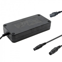 Caricabatterie premium 53,6v 3,9A Ninebot G3 Max/ Ninebot ZT3 Pro