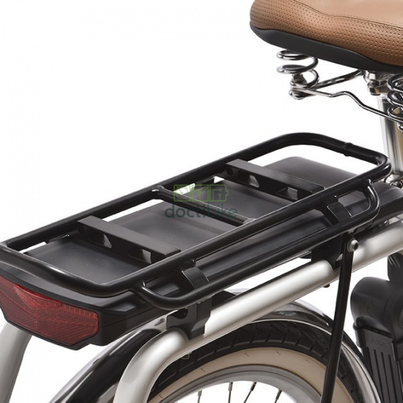 Batterie 36V 11Ah + feu arrière SR11 - vue sur le porte bagage du vélo