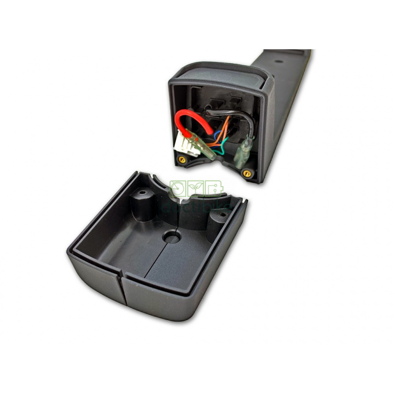 Battery holder mounting kit with barrel for UR-V5