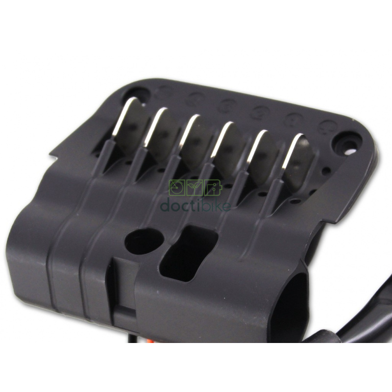 Discharge base for UR-V7 battery