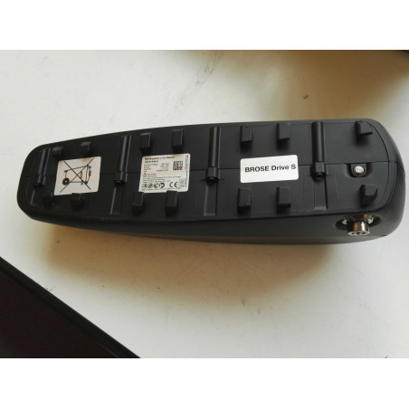 Straight battery cover with lock for Twelve Cycles battery