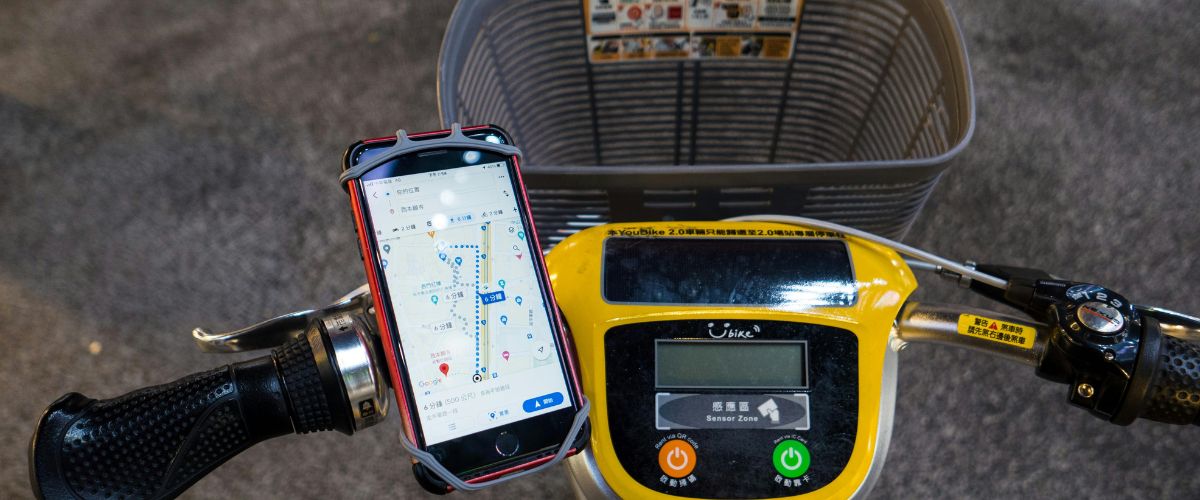 Vélo électrique avec Google Maps comme outil de navigation